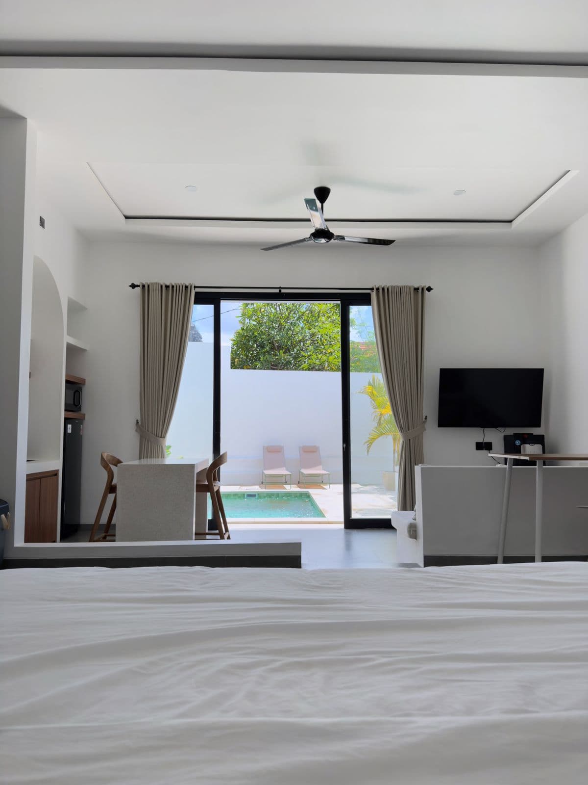 Canggu 1BR villa — garden
