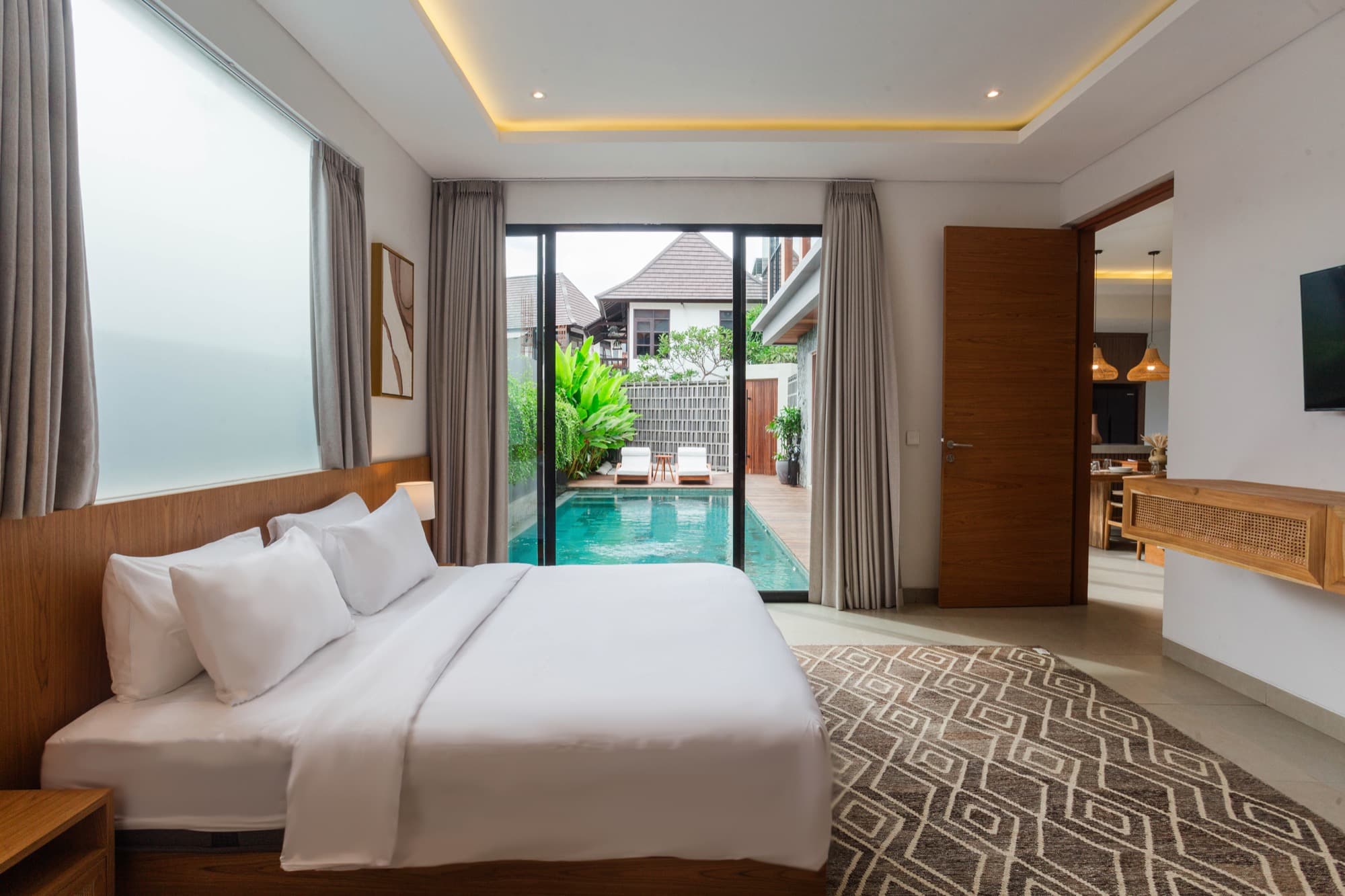 Villa Yoki — freestanding terrazzo bathtub